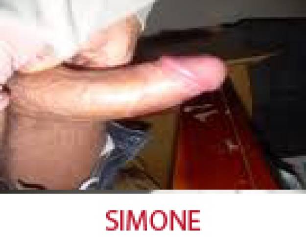 Simone79, uomo cerca donne o coppie per incontri di sesso in Roma, foto