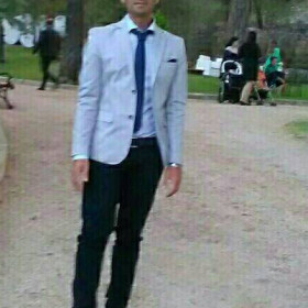 sex boy, uomo cerca donne o coppie per incontri di sesso in Napoli, foto