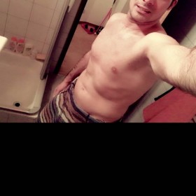 Frenky86, uomo cerca donne o coppie per incontri di sesso in Lecco, foto