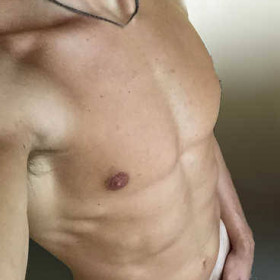 DoReDo, uomo cerca donne o coppie per incontri di sesso in Ancona, foto