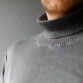 R0bert1, uomo cerca donne o coppie per incontri di sesso in Salerno, foto