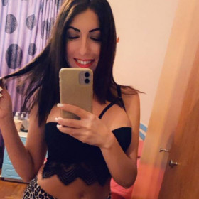 valentina983, donna cerca donne, uomo o coppie per incontri di sesso in Milano, foto