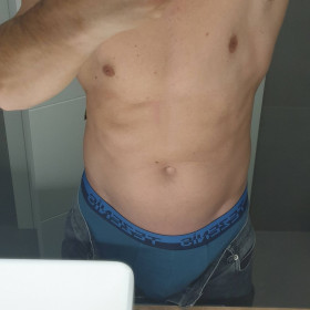 Freelove, uomo cerca donne o coppie per incontri di sesso in Trento, foto