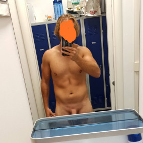 Iairon, uomo cerca donne o coppie per incontri di sesso in Parma, foto
