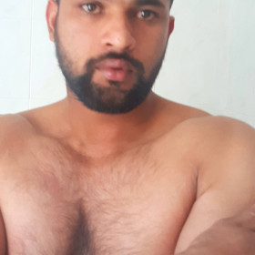 Jhonjhh, uomo cerca donne o coppie per incontri di sesso in Ravenna, foto