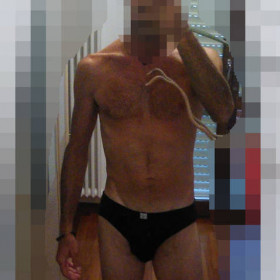 Tao76, uomo cerca donne o coppie per incontri di sesso in Isernia, foto