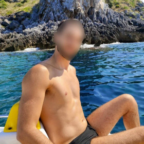 Normalmente, uomo cerca donne o coppie per incontri di sesso in Roma, foto