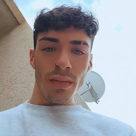 SlenderZodiaK, uomo cerca donne o coppie per incontri di sesso in Trapani, foto