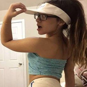 fapnudevideos, donna cerca donne, uomo o coppie per incontri di sesso in Italy, foto