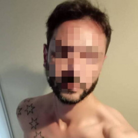 MarRos, uomo cerca donne o coppie per incontri di sesso in Isernia, foto