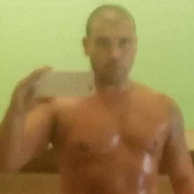 Poseidonexxx123, uomo cerca donne o coppie per incontri di sesso in Roma, foto