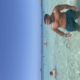 Lollo99, uomo cerca donne o coppie per incontri di sesso in Bari, foto