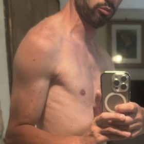 Weeksexx, uomo cerca donne o coppie per incontri di sesso in Roma, foto