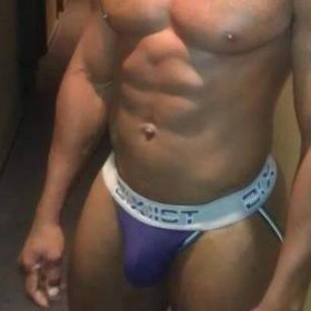Pitonenero, uomo cerca donne o coppie per incontri di sesso in Lombardia, foto