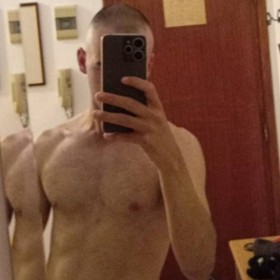 Il Doc03, uomo cerca donne o coppie per incontri di sesso in Pisa, foto