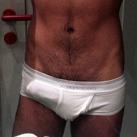 RR, uomo cerca donne o coppie per incontri di sesso in Cesena, foto