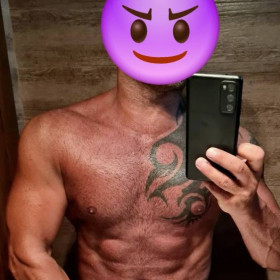 BULL17, uomo cerca donne o coppie per incontri di sesso in Caserta, foto