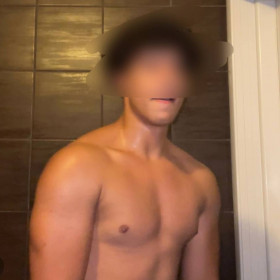 mattia890, uomo cerca donne o coppie per incontri di sesso in Bologna, foto