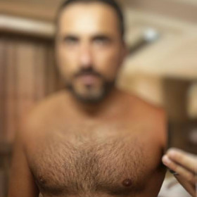 Toni979, uomo cerca donne o coppie per incontri di sesso in Bucharest, foto