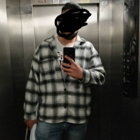 Genjileon, uomo cerca donne o coppie per incontri di sesso in Avellino, foto