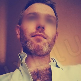 Mixblue, uomo cerca donne o coppie per incontri di sesso in Umbria, foto